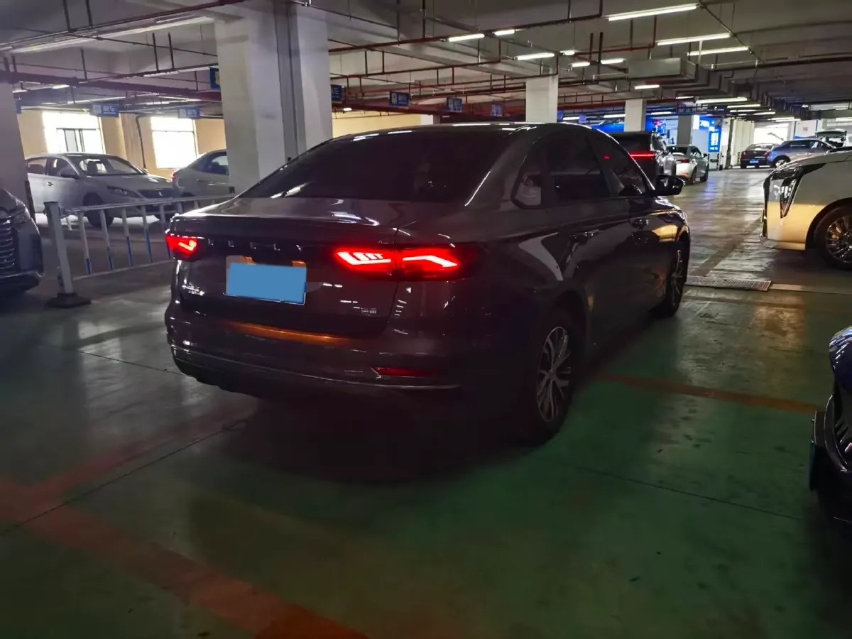 2025 Geely Emgrand 1.5L 127HP L4 5MT,autocango,china used car exporter,china ev exporter,chinese used car exporter,chinese used ev exporter