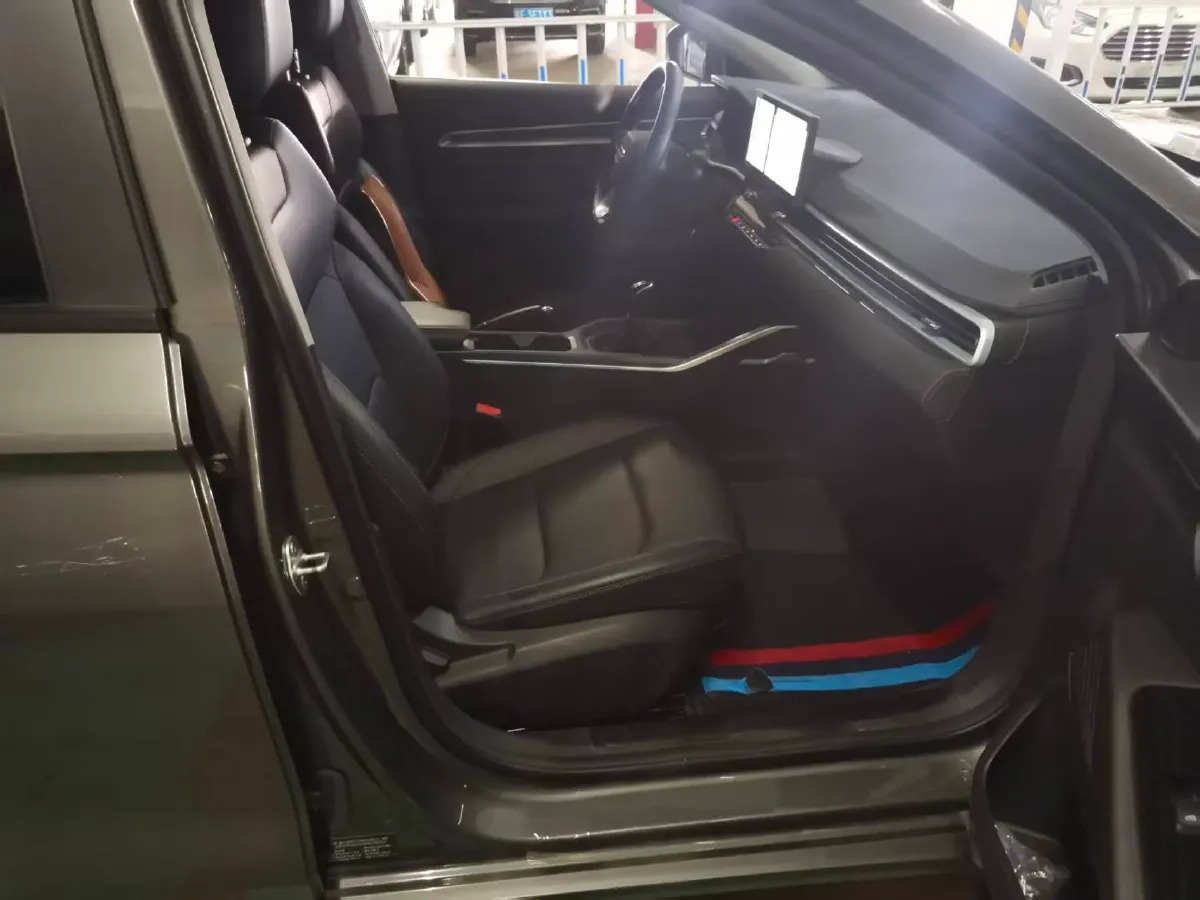 2025 Geely Emgrand 1.5L 127HP L4 5MT,autocango,china used car exporter,china ev exporter,chinese used car exporter,chinese used ev exporter