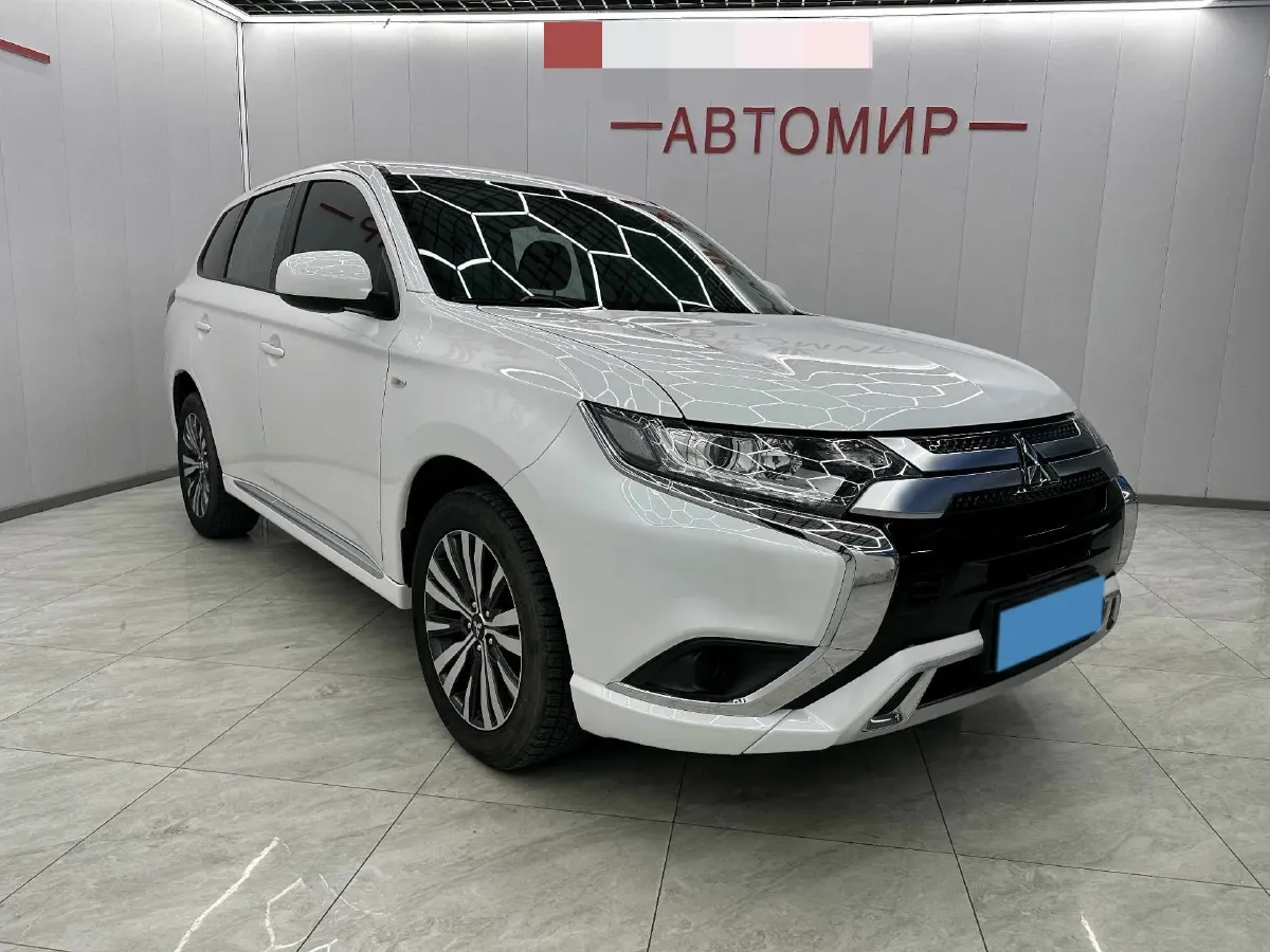 2021 Mitsubishi Outlander 2.0L 166HP L4 CVT,autocango,china used car exporter,china ev exporter,chinese used car exporter,chinese used ev exporter