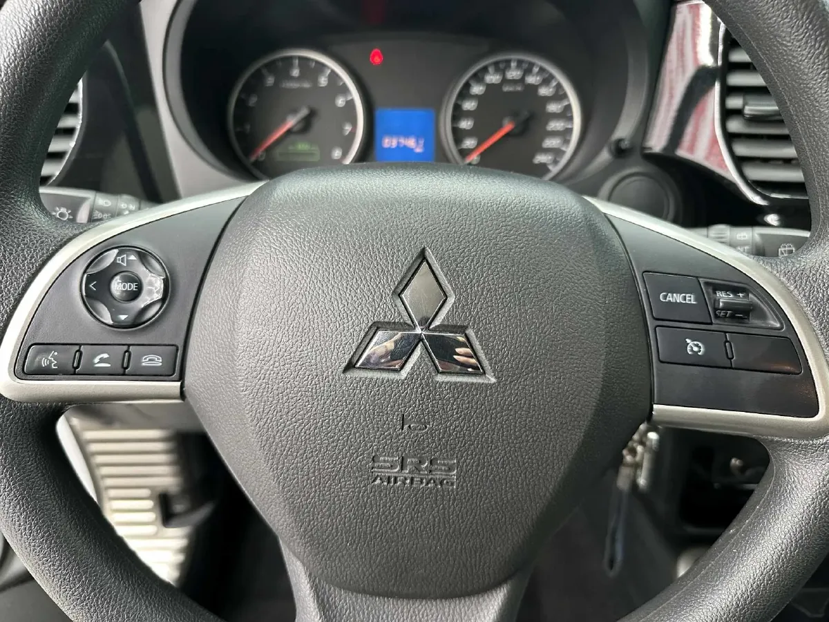 2021 Mitsubishi Outlander 2.0L 166HP L4 CVT,autocango,china used car exporter,china ev exporter,chinese used car exporter,chinese used ev exporter
