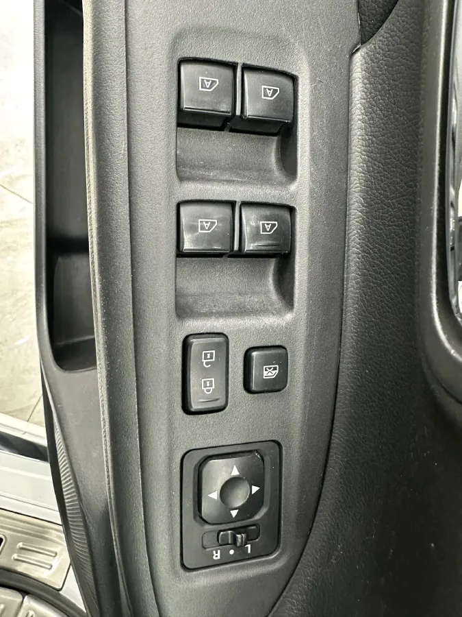 2021 Mitsubishi Outlander 2.0L 166HP L4 CVT,autocango,china used car exporter,china ev exporter,chinese used car exporter,chinese used ev exporter