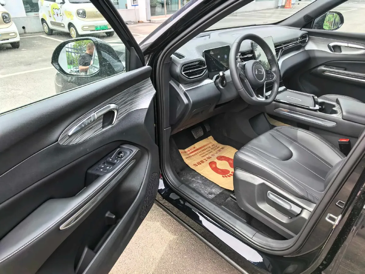 2025 Bestune YueYi 07 1.5T 150HP L4 1DHT PHEV,autocango,china used car exporter,china ev exporter,chinese used car exporter,chinese used ev exporter