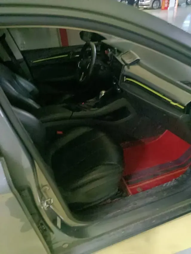 2020 Roewe i5 1.5L 120HP L4 CVT,autocango,china used car exporter,china ev exporter,chinese used car exporter,chinese used ev exporter