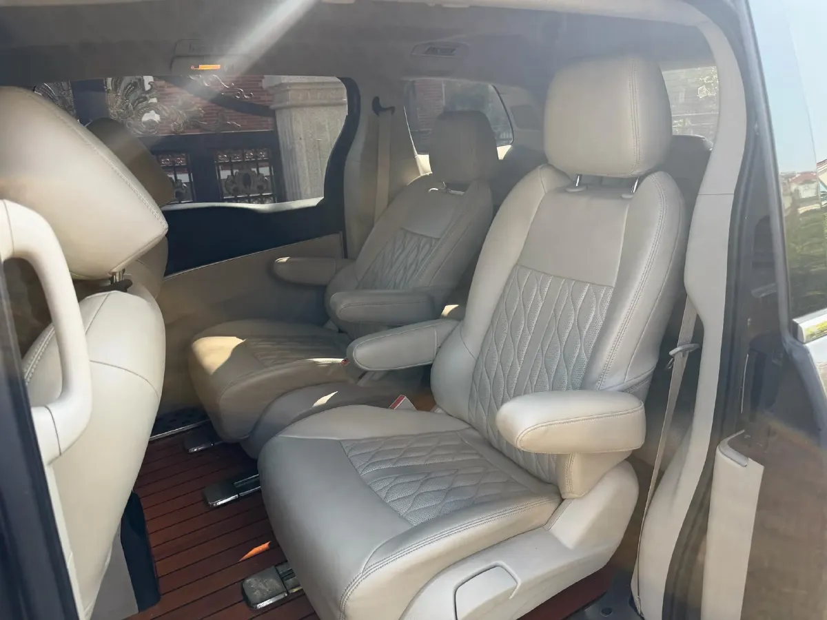 2021 Buick GL8 2.0T 237HP L4 9AT,autocango,china used car exporter,china ev exporter,chinese used car exporter,chinese used ev exporter