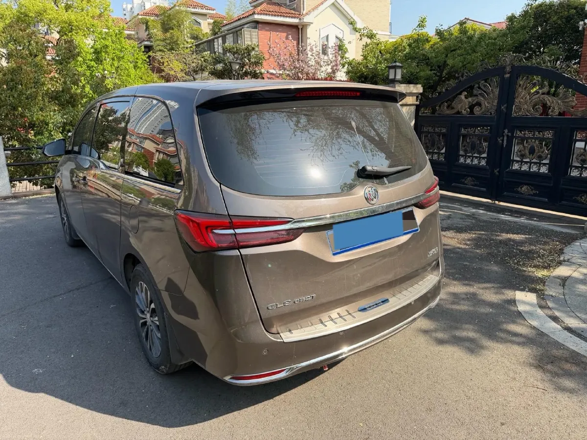 2021 Buick GL8 2.0T 237HP L4 9AT,autocango,china used car exporter,china ev exporter,chinese used car exporter,chinese used ev exporter