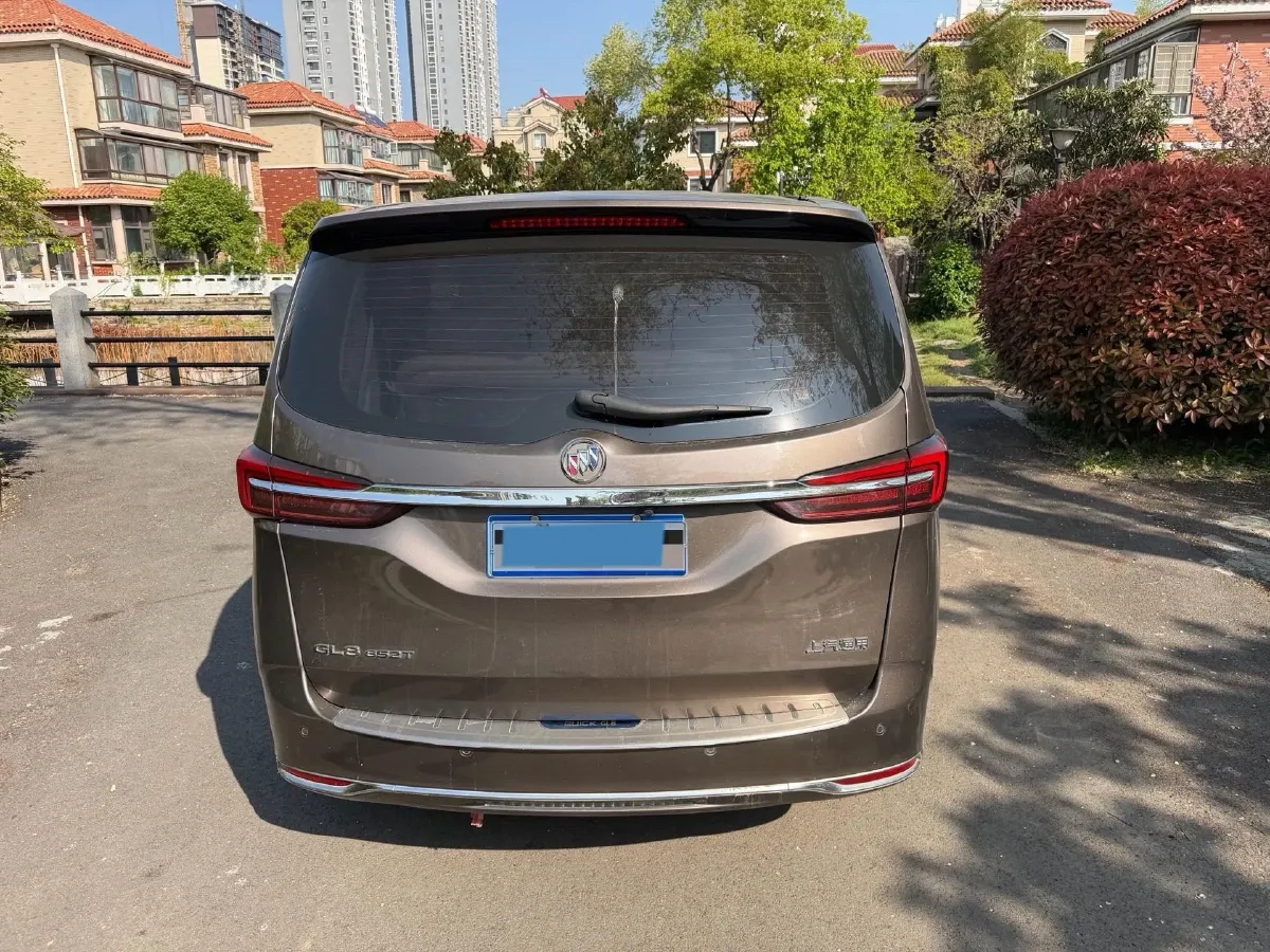 2021 Buick GL8 2.0T 237HP L4 9AT,autocango,china used car exporter,china ev exporter,chinese used car exporter,chinese used ev exporter