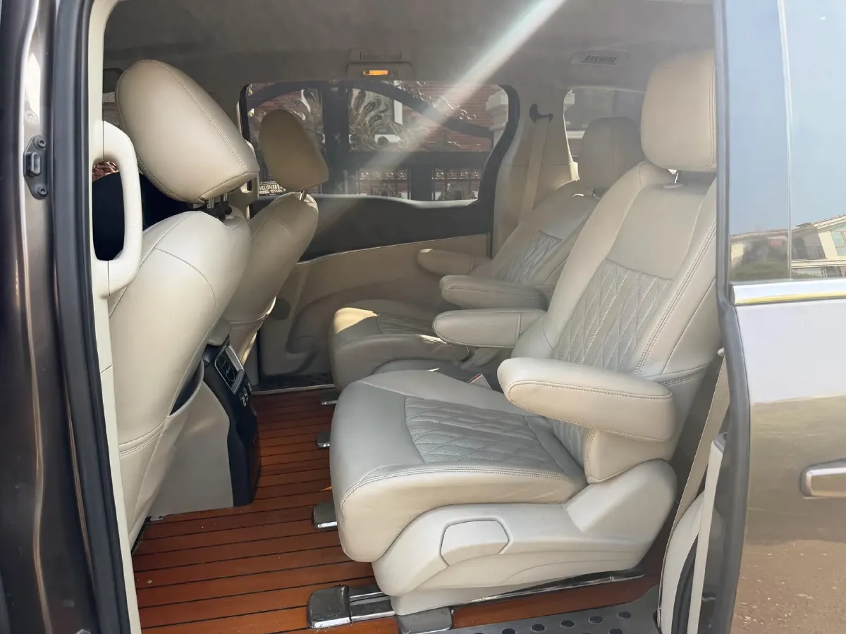 2021 Buick GL8 2.0T 237HP L4 9AT,autocango,china used car exporter,china ev exporter,chinese used car exporter,chinese used ev exporter