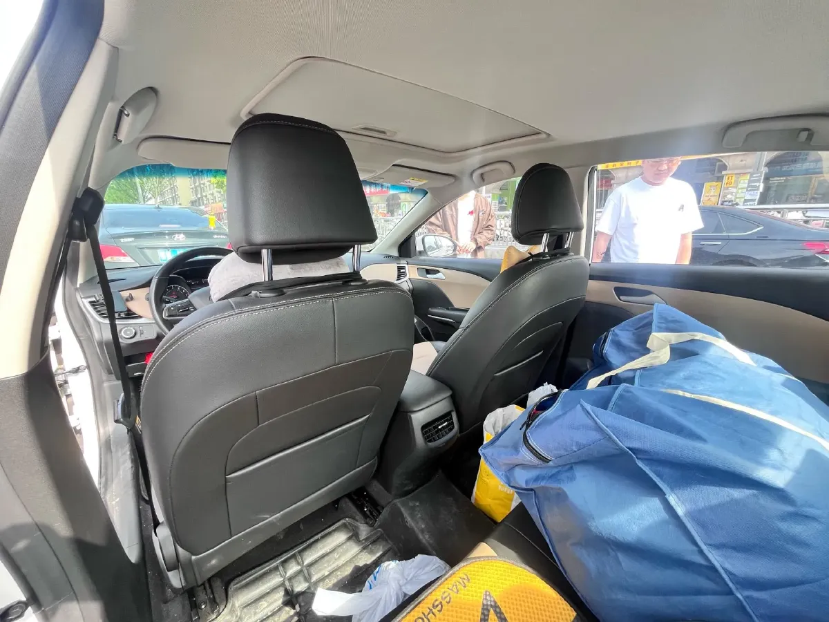 2022 Chevrolet Monza 1.5L 113HP L4 6AT,autocango,china used car exporter,china ev exporter,chinese used car exporter,chinese used ev exporter