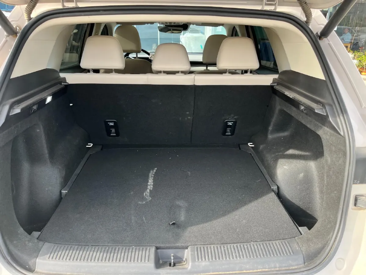 2025 MG MG ES5 BEV 62.2KWH,autocango,china used car exporter,china ev exporter,chinese used car exporter,chinese used ev exporter