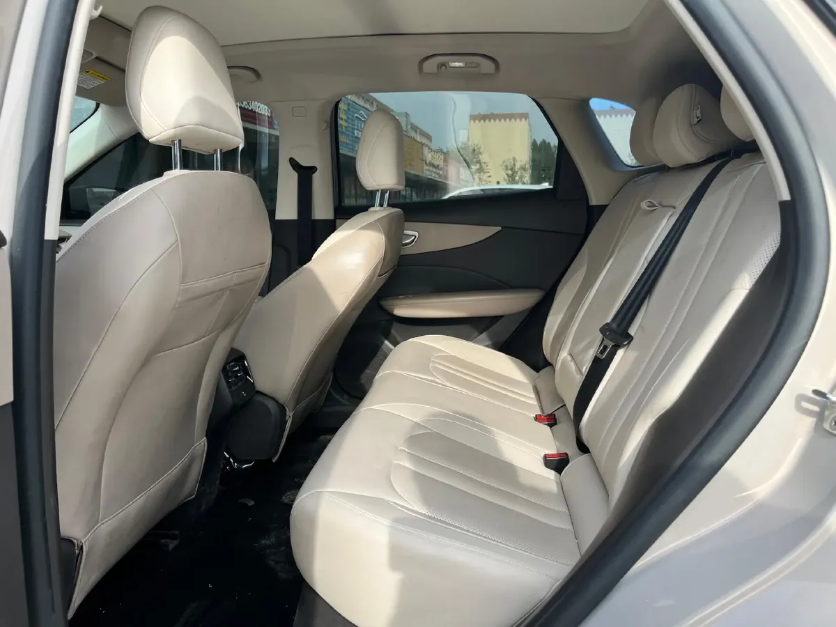 2025 MG MG ES5 BEV 62.2KWH,autocango,china used car exporter,china ev exporter,chinese used car exporter,chinese used ev exporter