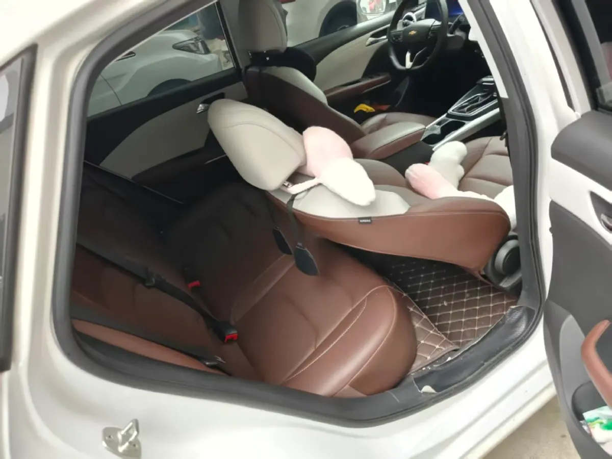 2023 Chevrolet Monza 1.5L 113HP L4 6DCT,autocango,china used car exporter,china ev exporter,chinese used car exporter,chinese used ev exporter