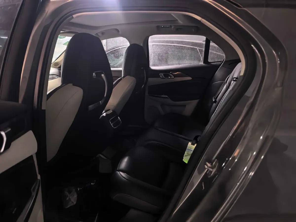 2018 Geely Emgrand GT 1.5T 180HP L3 7DCT,autocango,china used car exporter,china ev exporter,chinese used car exporter,chinese used ev exporter