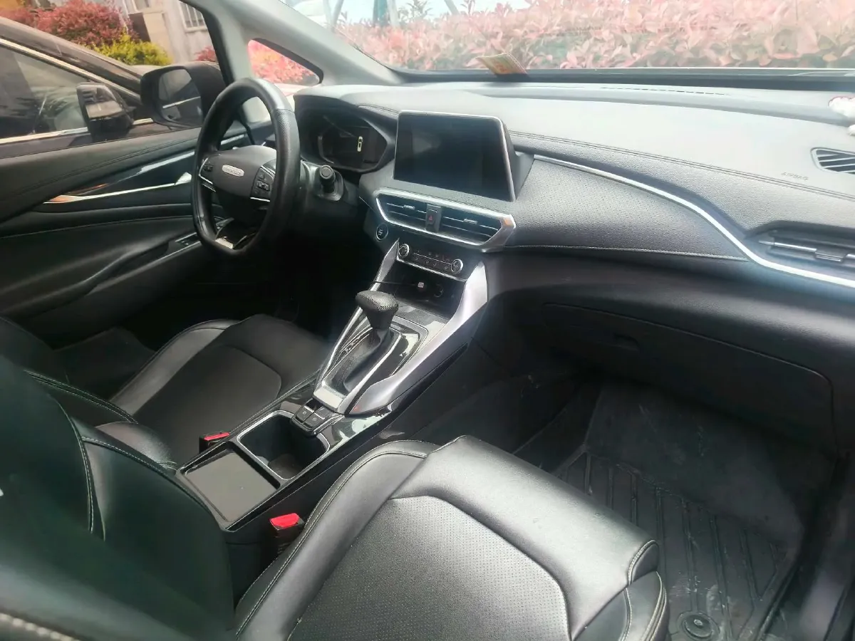 2021 MAXUS G50 1.5T 169HP L4 7DCT,autocango,china used car exporter,china ev exporter,chinese used car exporter,chinese used ev exporter