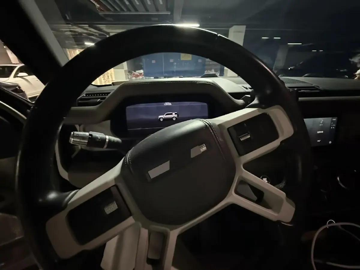 2020 Land Rover Defender 3.0T 400HP L6 8AT,autocango,china used car exporter,china ev exporter,chinese used car exporter,chinese used ev exporter