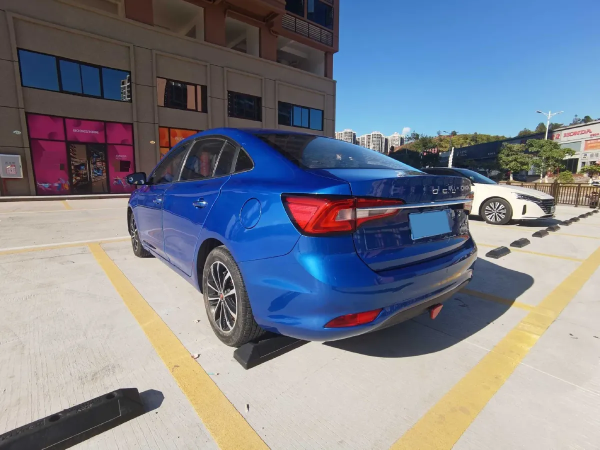 2020 Roewe i5 1.5L 120HP L4 CVT,autocango,china used car exporter,china ev exporter,chinese used car exporter,chinese used ev exporter