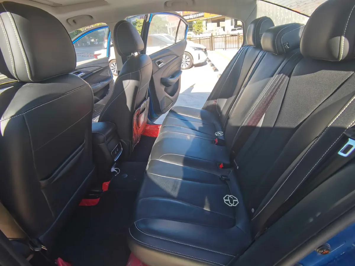 2020 Roewe i5 1.5L 120HP L4 CVT,autocango,china used car exporter,china ev exporter,chinese used car exporter,chinese used ev exporter