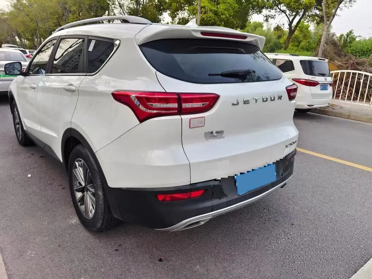 2018 Jetour X70 1.5T 147HP L4 5MT,autocango,china used car exporter,china ev exporter,chinese used car exporter,chinese used ev exporter