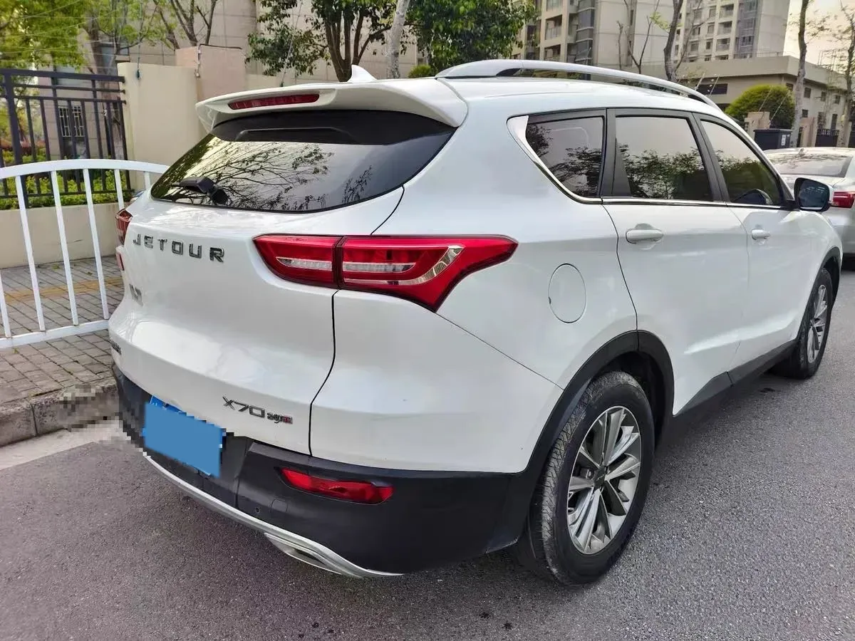 2018 Jetour X70 1.5T 147HP L4 5MT,autocango,china used car exporter,china ev exporter,chinese used car exporter,chinese used ev exporter