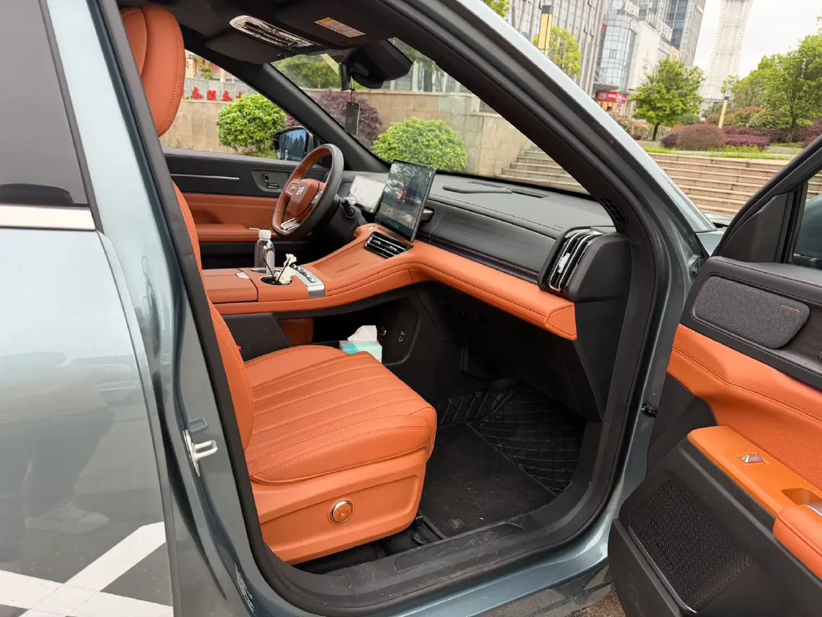 2025 Jetour X70 Plus 1.5T 156HP L4 CVT,autocango,china used car exporter,china ev exporter,chinese used car exporter,chinese used ev exporter