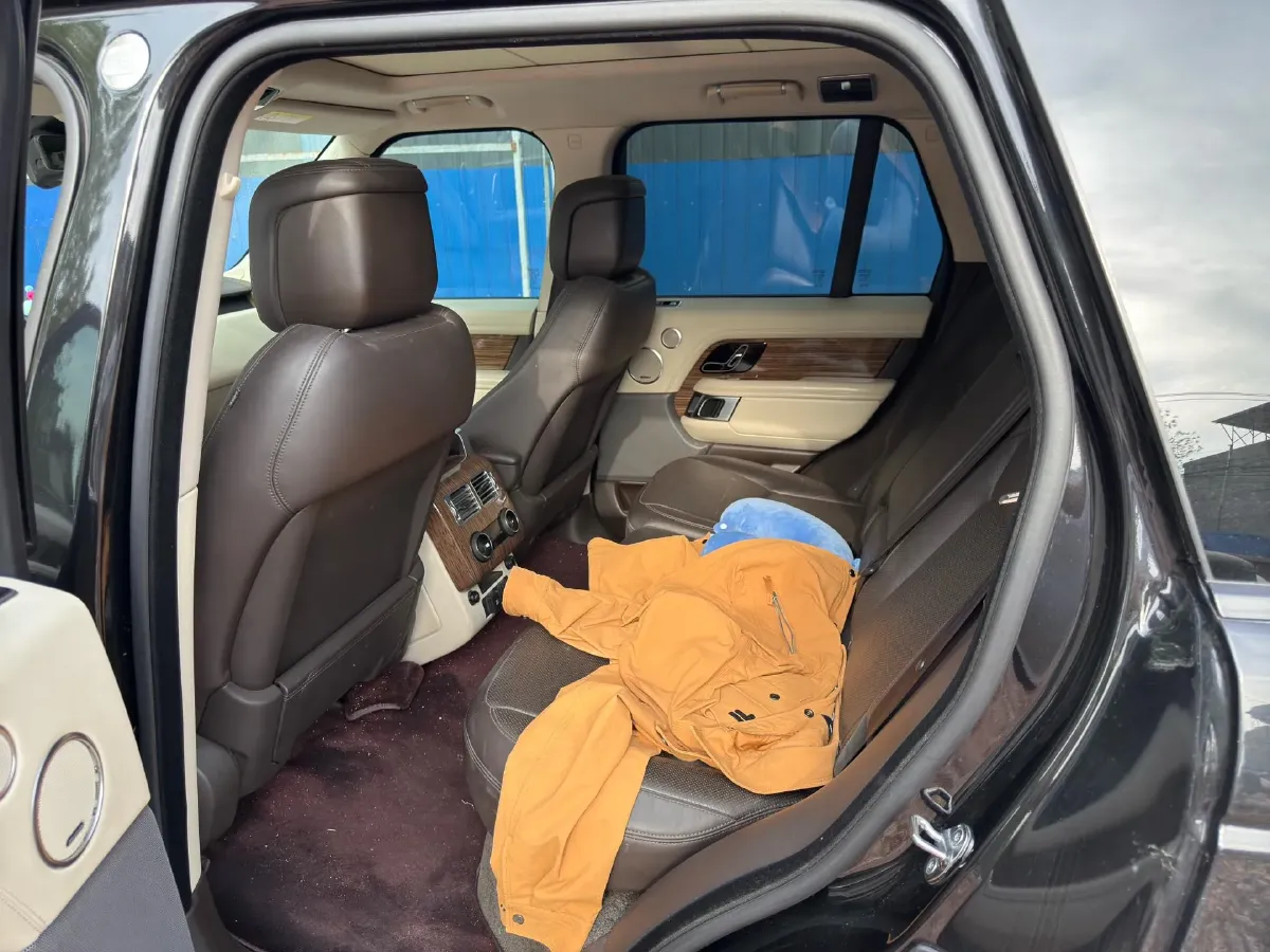 2019 BMW 7 Series 3.0T 340HP L6 8AT,autocango,china used car exporter,china ev exporter,chinese used car exporter,chinese used ev exporter