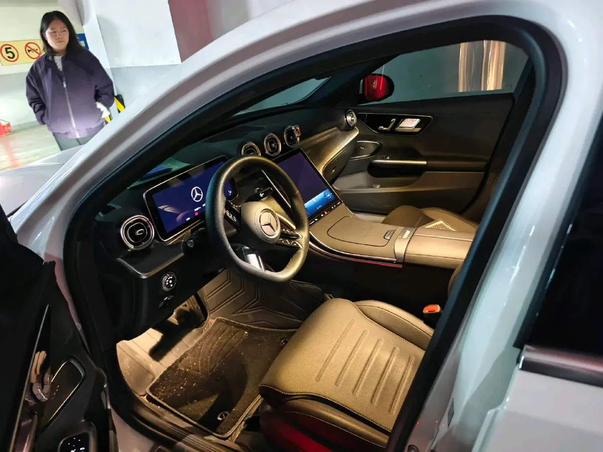 2025 Mercedes-Benz C Class 1.5T 204HP L4 9AT,autocango,china used car exporter,china ev exporter,chinese used car exporter,chinese used ev exporter