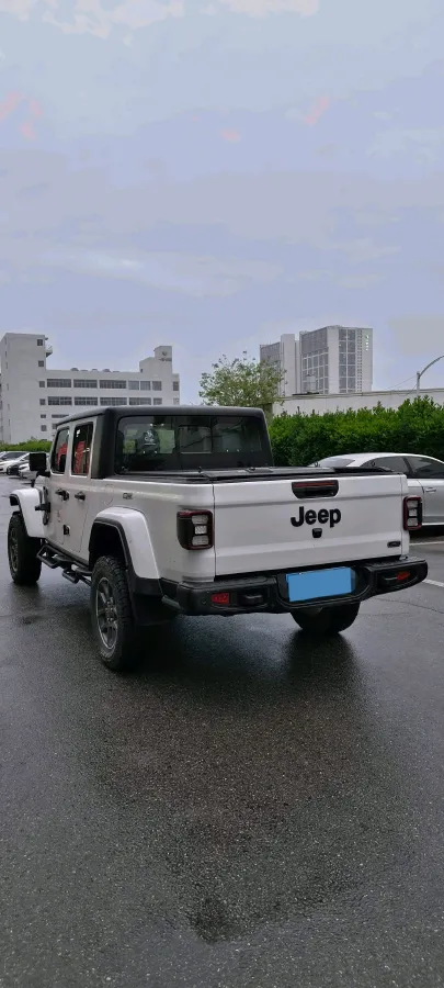 2022 Jeep Gladiator 3.6L 284HP V6 8AT,autocango,china used car exporter,china ev exporter,chinese used car exporter,chinese used ev exporter