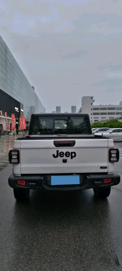 2022 Jeep Gladiator 3.6L 284HP V6 8AT,autocango,china used car exporter,china ev exporter,chinese used car exporter,chinese used ev exporter