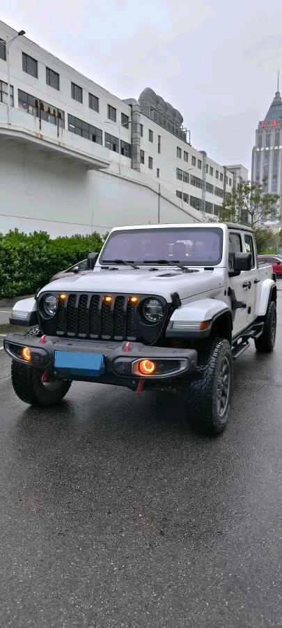 2022 Jeep Gladiator 3.6L 284HP V6 8AT,autocango,china used car exporter,china ev exporter,chinese used car exporter,chinese used ev exporter