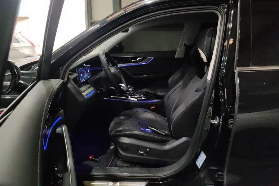 2022 HongQi HS5 2.0T 224HP L4 6AT,autocango,china used car exporter,china ev exporter,chinese used car exporter,chinese used ev exporter