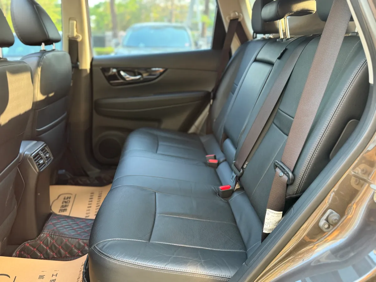 2019 Nissan X-Trail 2.0L 154HP L4 CVT,autocango,china used car exporter,china ev exporter,chinese used car exporter,chinese used ev exporter