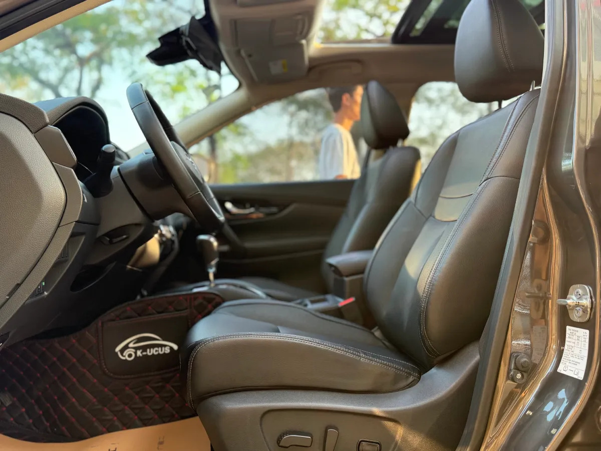 2019 Nissan X-Trail 2.0L 154HP L4 CVT,autocango,china used car exporter,china ev exporter,chinese used car exporter,chinese used ev exporter