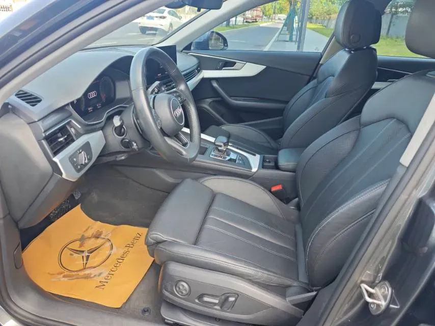 2020 Audi A4L 2.0T 190HP L4 7DCT,autocango,china used car exporter,china ev exporter,chinese used car exporter,chinese used ev exporter