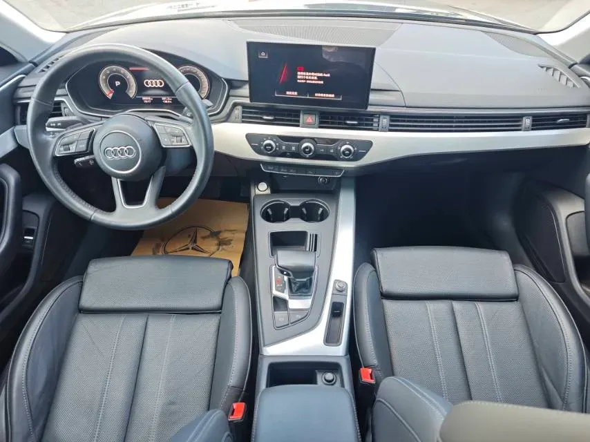 2020 Audi A4L 2.0T 190HP L4 7DCT,autocango,china used car exporter,china ev exporter,chinese used car exporter,chinese used ev exporter