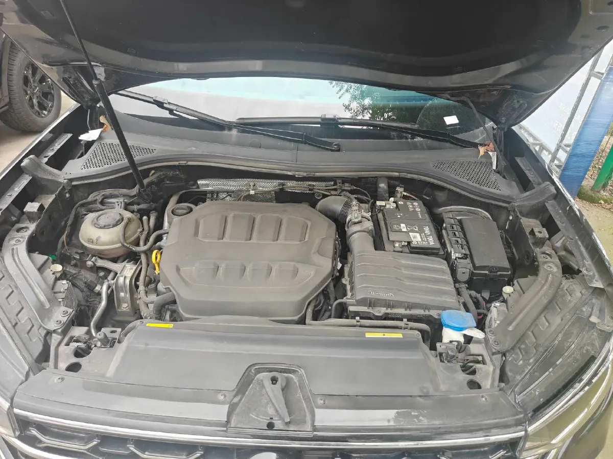 2024 Volkswagen Tayron 2.0T 186HP L4 7DCT,autocango,china used car exporter,china ev exporter,chinese used car exporter,chinese used ev exporter