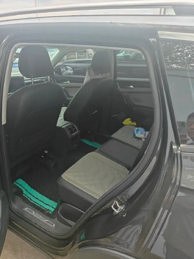 2024 Volkswagen Tayron 2.0T 186HP L4 7DCT,autocango,china used car exporter,china ev exporter,chinese used car exporter,chinese used ev exporter