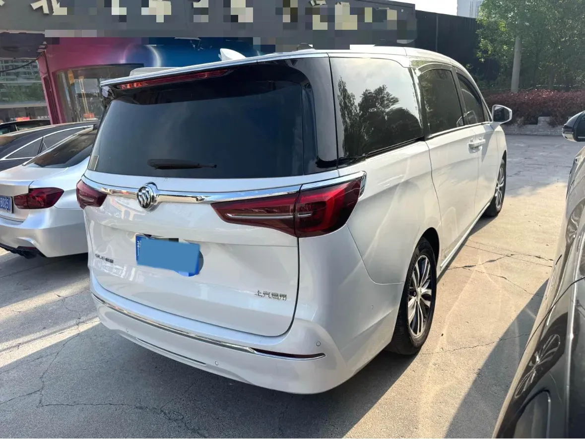 2023 Buick GL8 2.0T 237HP L4 9AT,autocango,china used car exporter,china ev exporter,chinese used car exporter,chinese used ev exporter