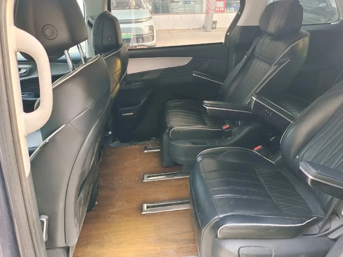 2021 Roewe iMAX8 2.0T 234HP L4 8AT,autocango,china used car exporter,china ev exporter,chinese used car exporter,chinese used ev exporter