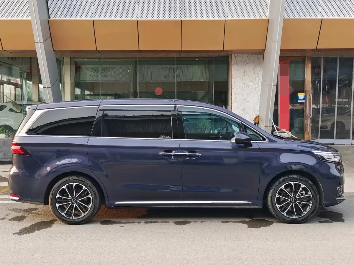 2021 Roewe iMAX8 2.0T 234HP L4 8AT,autocango,china used car exporter,china ev exporter,chinese used car exporter,chinese used ev exporter