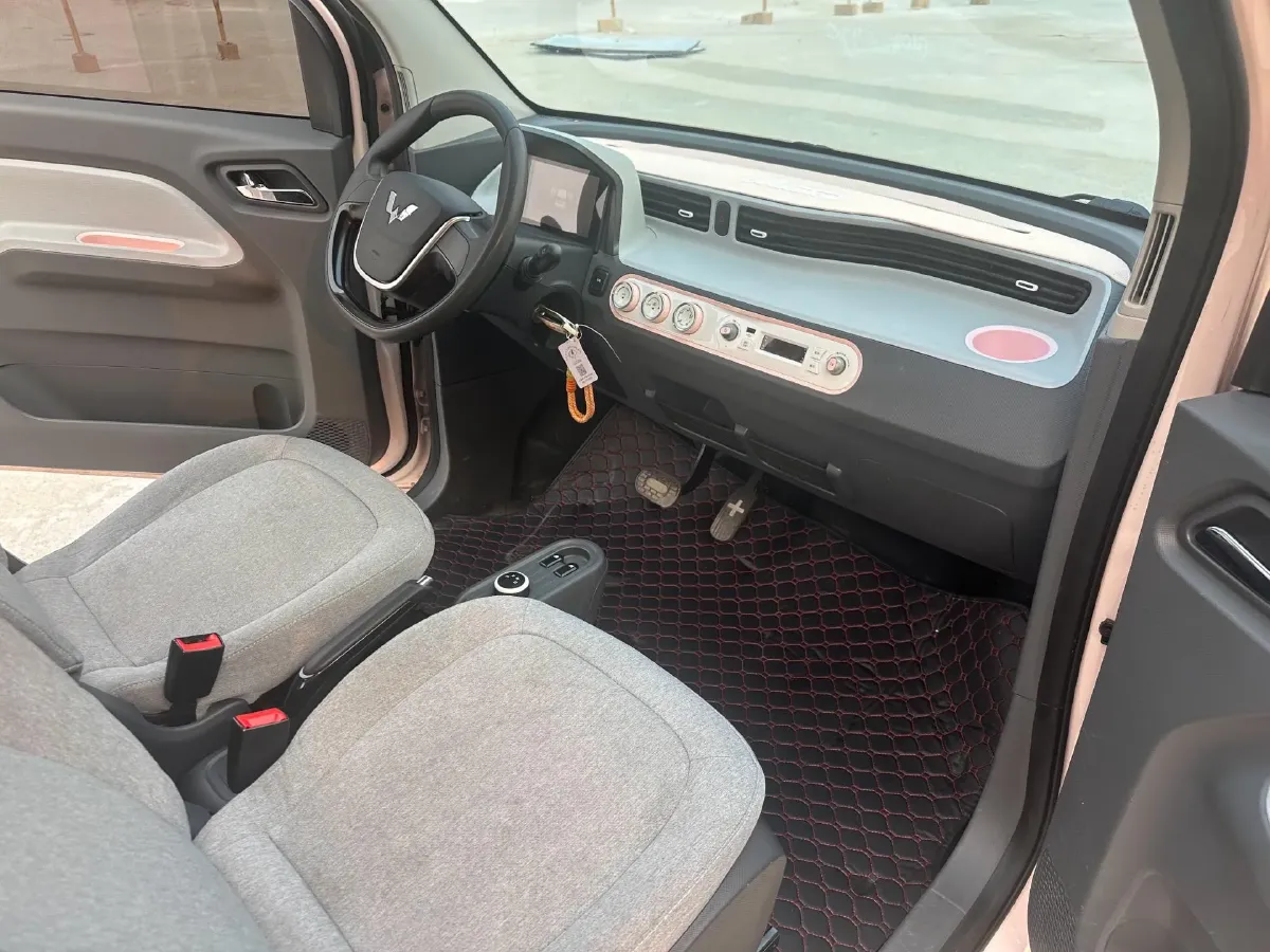 2022 WuLing HongGuang MINI EV BEV 13.8KWH,autocango,china used car exporter,china ev exporter,chinese used car exporter,chinese used ev exporter