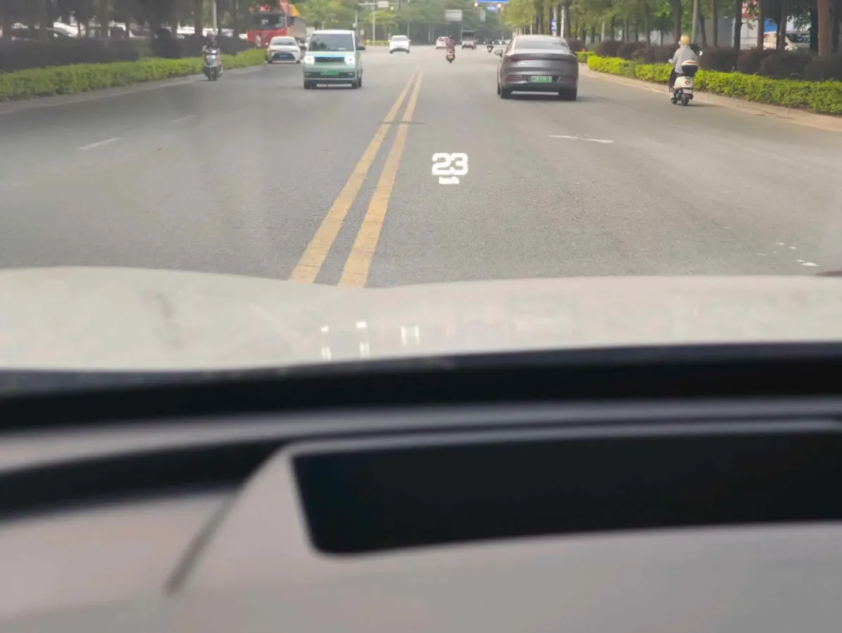 2019 HongQi HS5 2.0T 224HP L4 6AT,autocango,china used car exporter,china ev exporter,chinese used car exporter,chinese used ev exporter