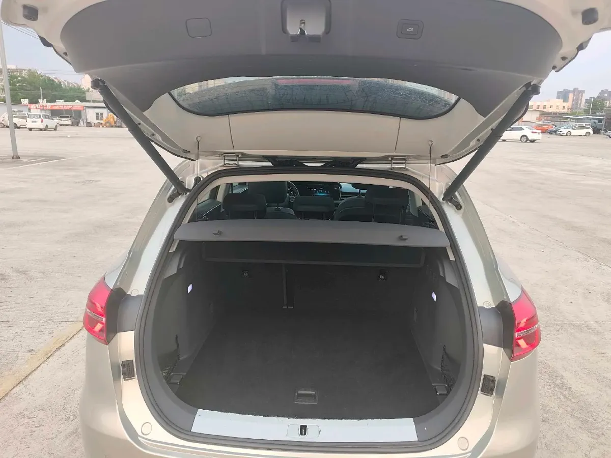 2019 HongQi HS5 2.0T 224HP L4 6AT,autocango,china used car exporter,china ev exporter,chinese used car exporter,chinese used ev exporter