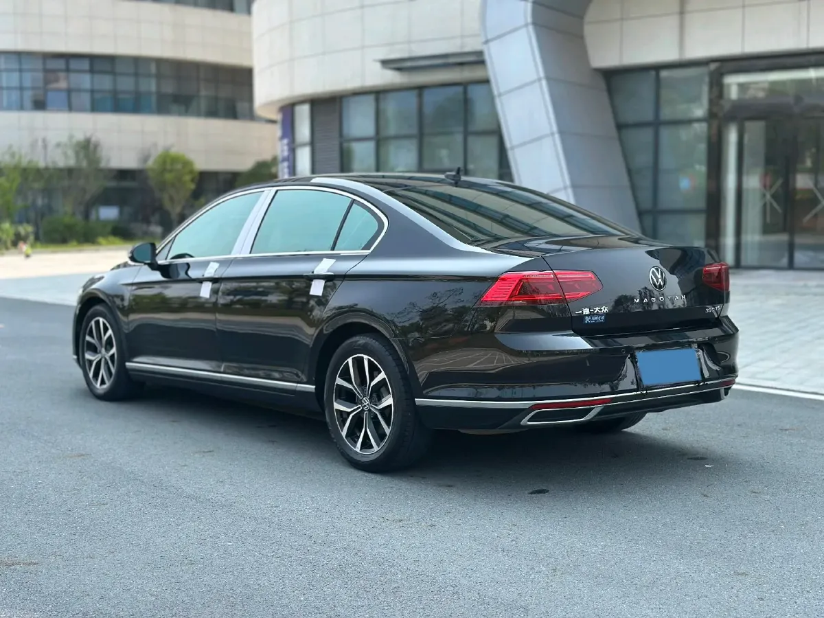 2020 Volkswagen Magotan 2.0T 186HP L4 7DCT,autocango,china used car exporter,china ev exporter,chinese used car exporter,chinese used ev exporter