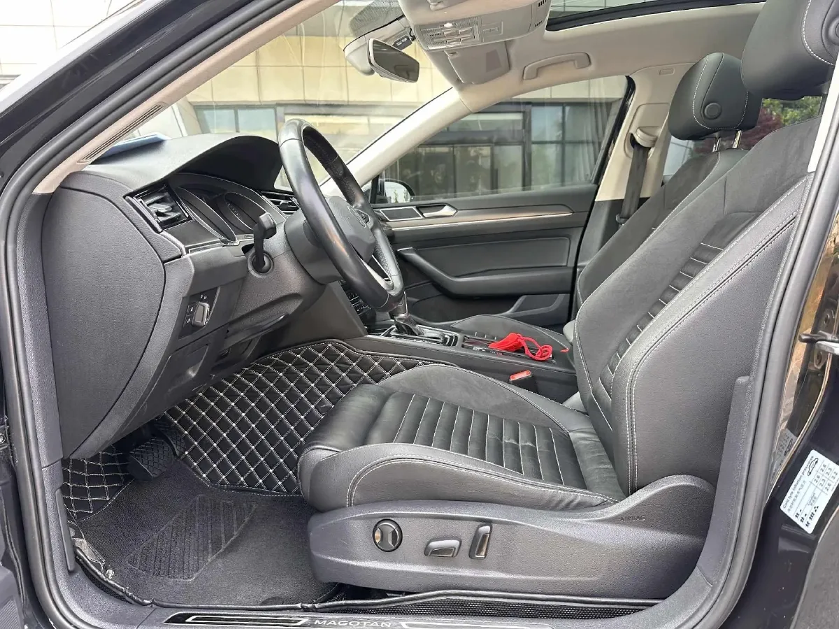 2020 Volkswagen Magotan 2.0T 186HP L4 7DCT,autocango,china used car exporter,china ev exporter,chinese used car exporter,chinese used ev exporter