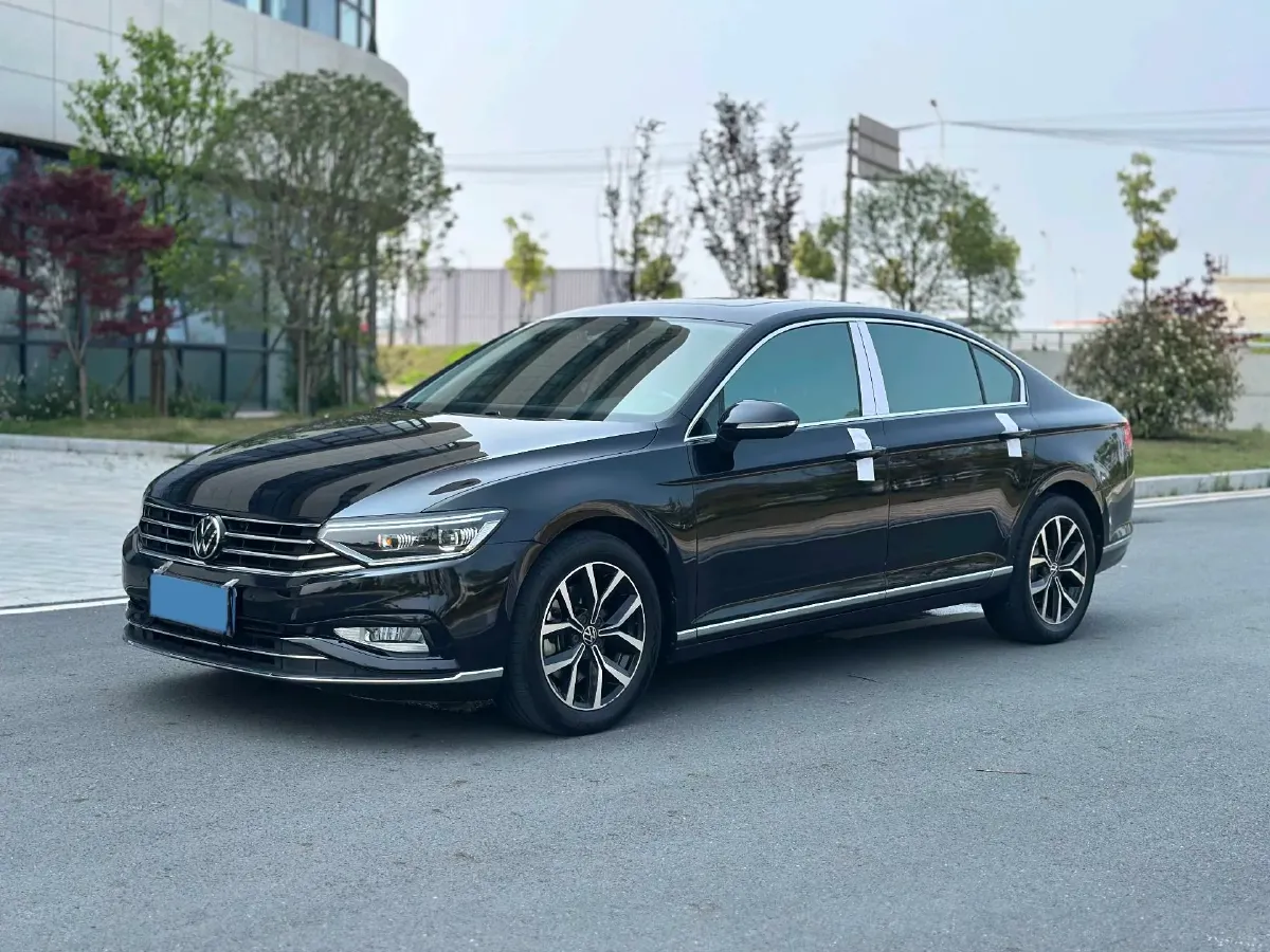 2020 Volkswagen Magotan 2.0T 186HP L4 7DCT,autocango,china used car exporter,china ev exporter,chinese used car exporter,chinese used ev exporter