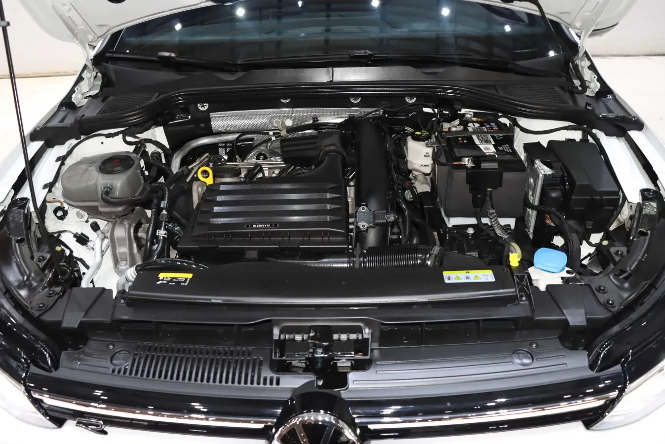 2023 Volkswagen Golf 1.4T 150HP L4 7DCT,autocango,china used car exporter,china ev exporter,chinese used car exporter,chinese used ev exporter