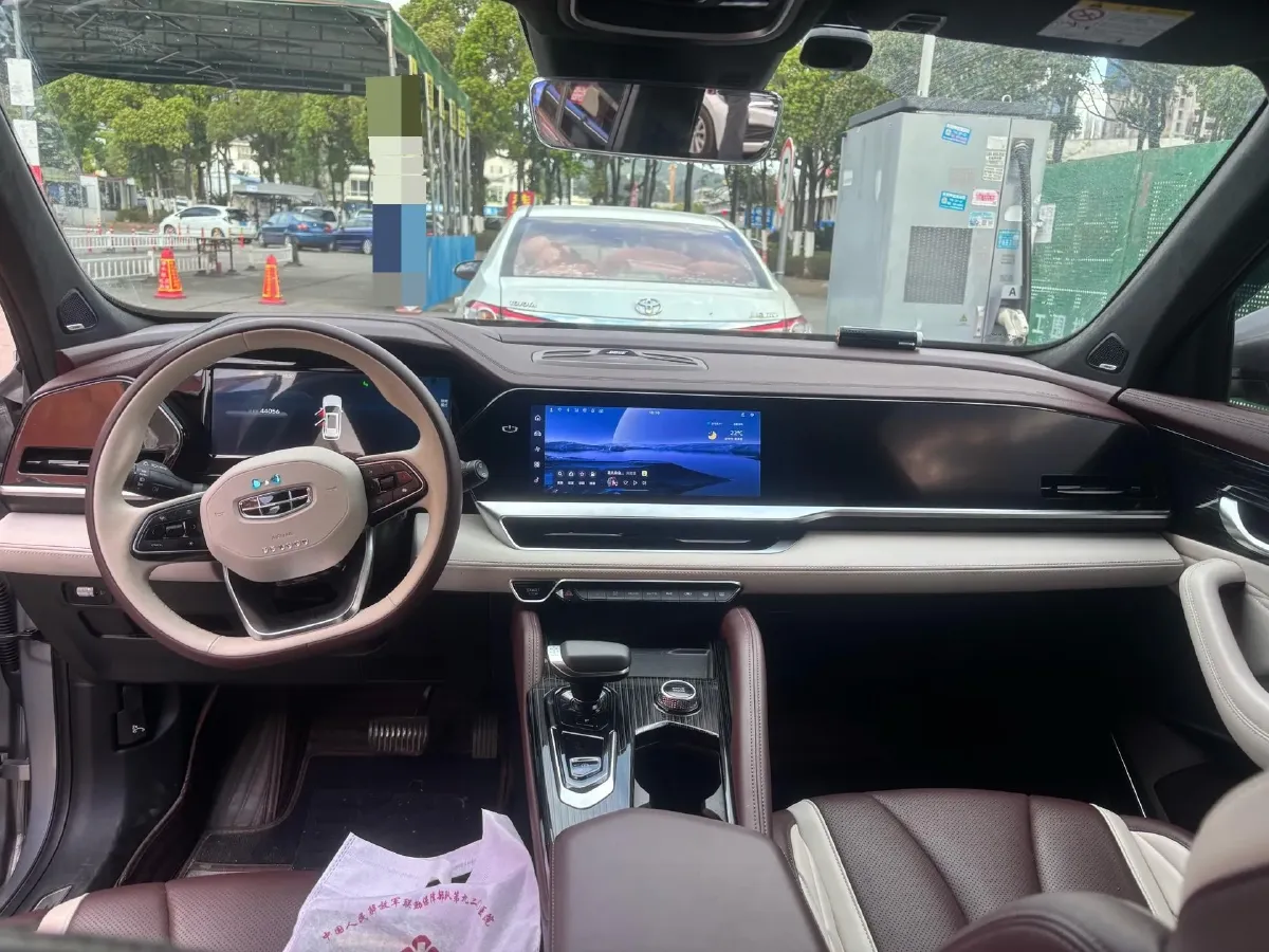 2021 Geely Monjaro 2.0T 218HP L4 7DCT,autocango,china used car exporter,china ev exporter,chinese used car exporter,chinese used ev exporter