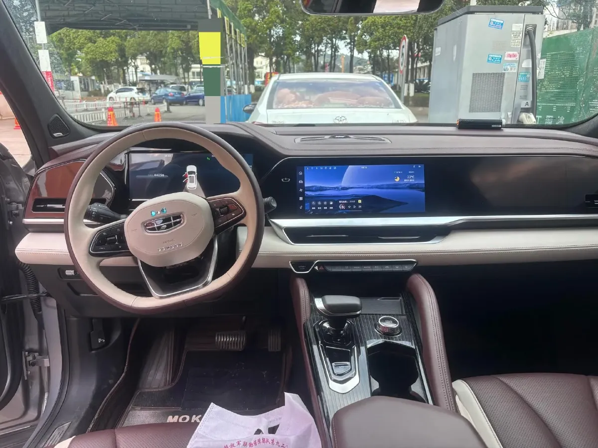 2021 Geely Monjaro 2.0T 218HP L4 7DCT,autocango,china used car exporter,china ev exporter,chinese used car exporter,chinese used ev exporter