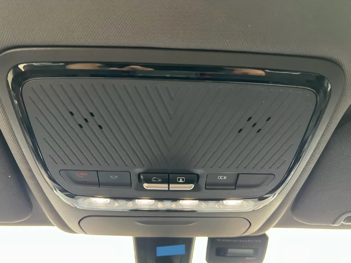 2022 Jetour DASHING 1.6T 197HP L4 7DCT,autocango,china used car exporter,china ev exporter,chinese used car exporter,chinese used ev exporter