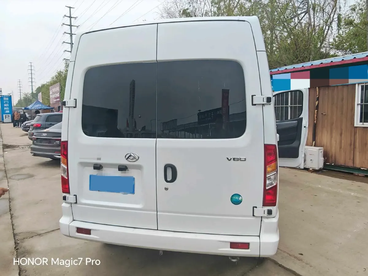 2019 MAXUS XinTu V80 2.5T 136HP L4 6MT,autocango,china used car exporter,china ev exporter,chinese used car exporter,chinese used ev exporter