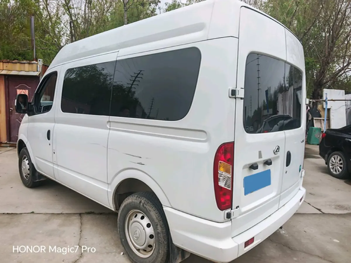 2019 MAXUS XinTu V80 2.5T 136HP L4 6MT,autocango,china used car exporter,china ev exporter,chinese used car exporter,chinese used ev exporter